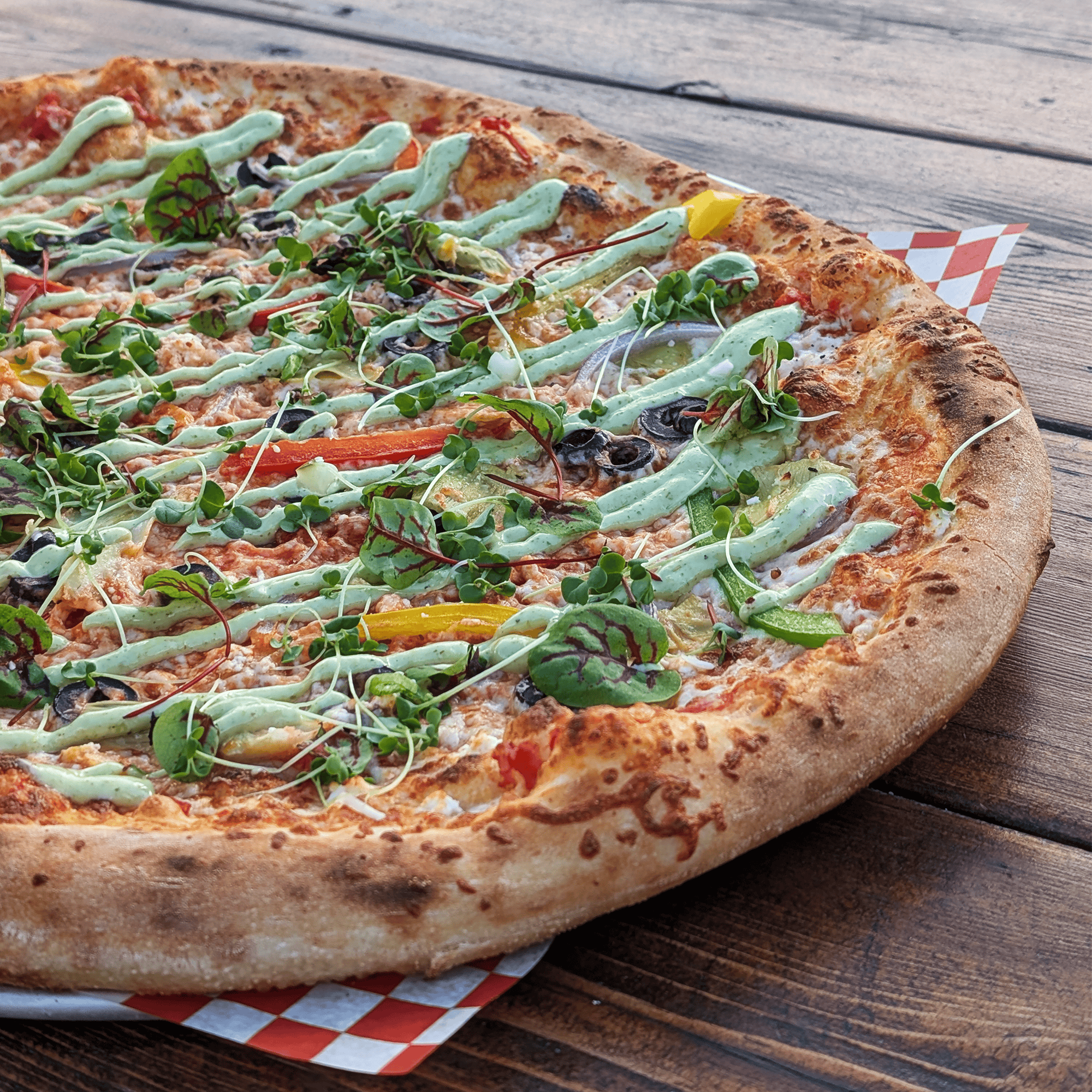 mediterranean pizza at red bird brewingkelowna2