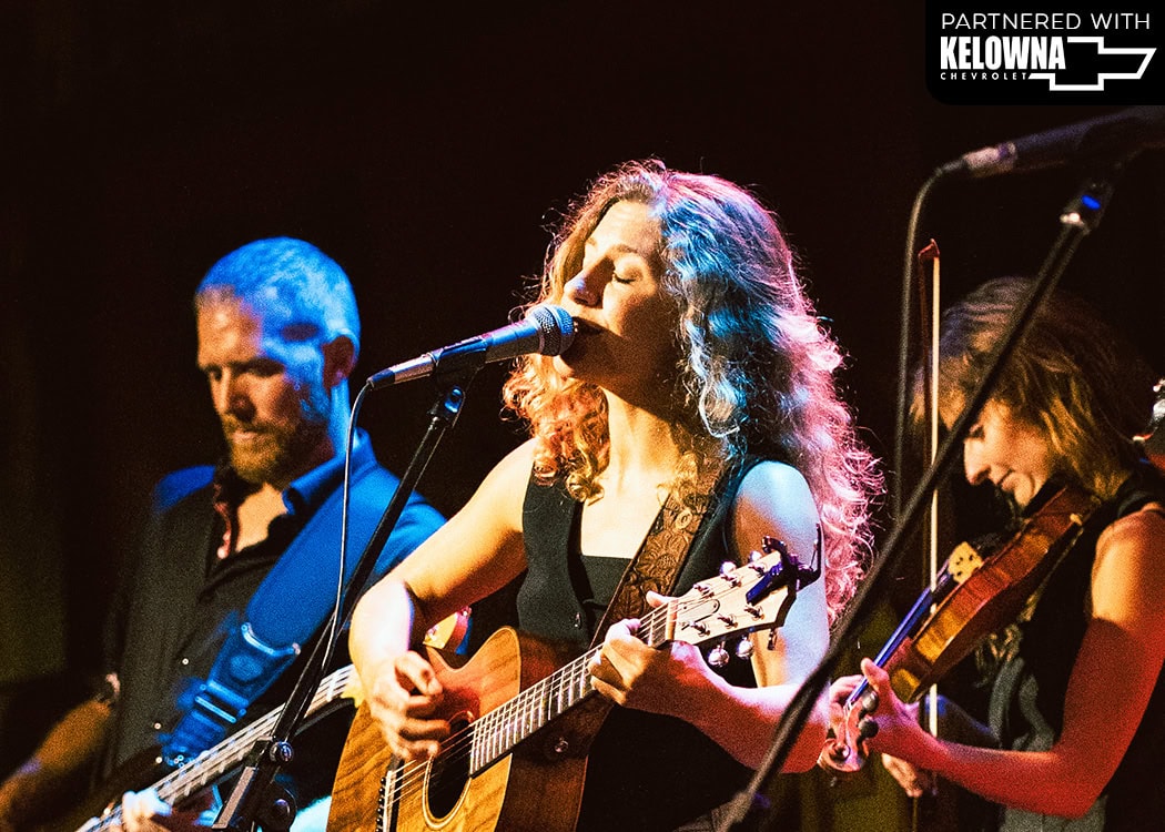 kailee duggan supporting chaii red bird nov 12
